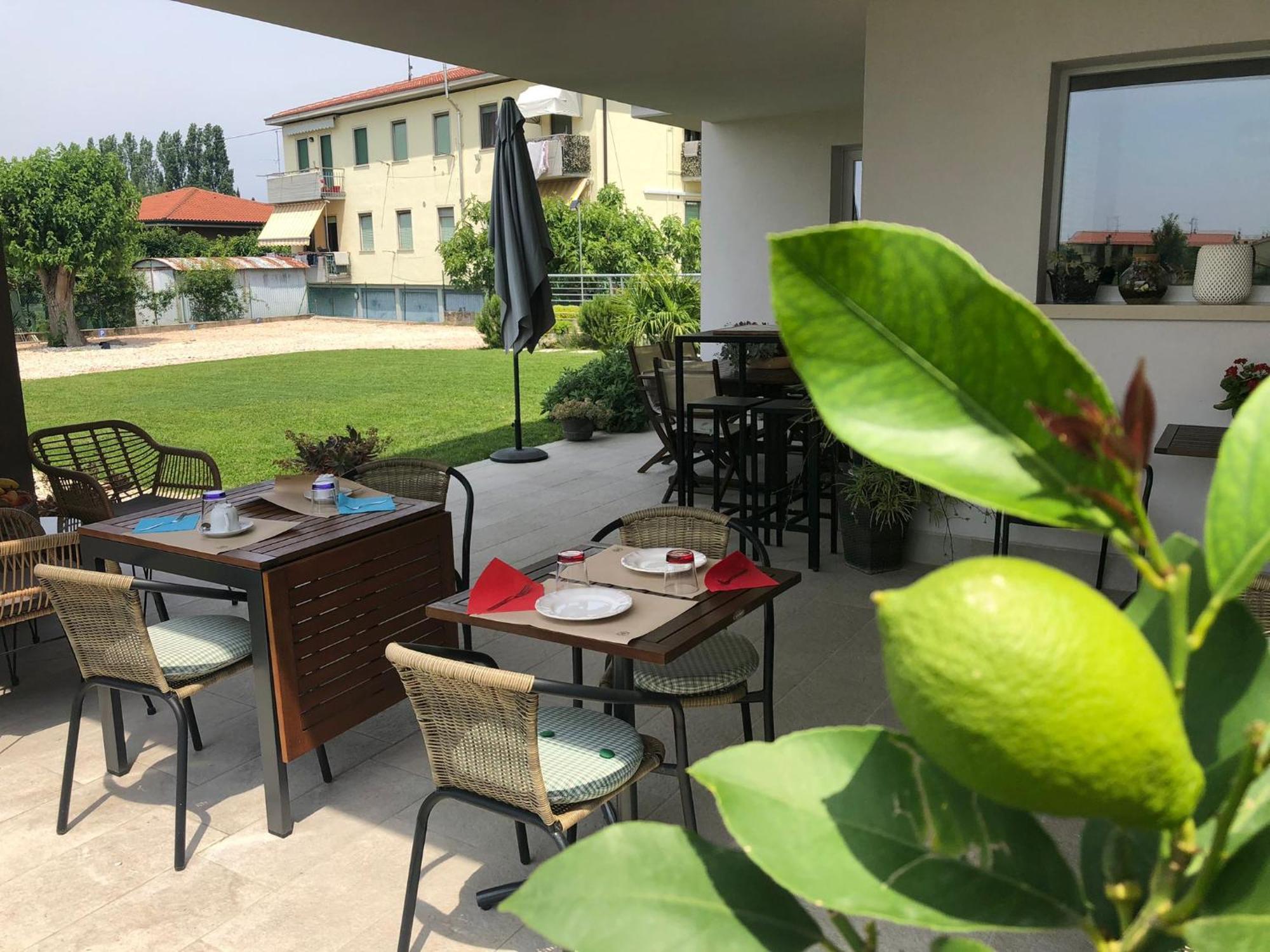 Hotel I Broletti del Garda Pacengo Di Lazise Esterno foto